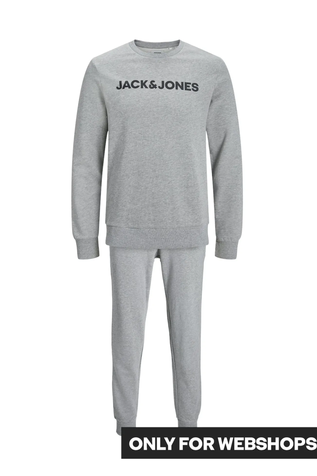 Conjunto t-shirt e calças