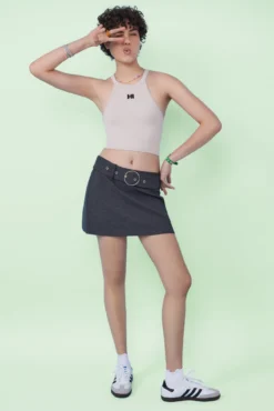 Crop top halter sem costuras cinzento