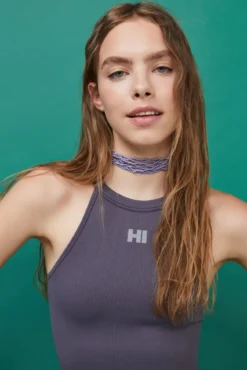 Crop top halter sem costuras verde-escuro