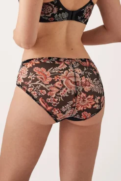 Cueca brasileira com renda estampada