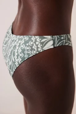 Cueca de Biquíni em V Camelia