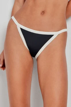 Cueca de biquíni preta com borda contrastante