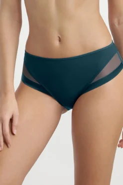 Cueca de microfibra e tule