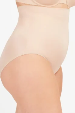 Cuecas redutoras de corte alto sem costuras