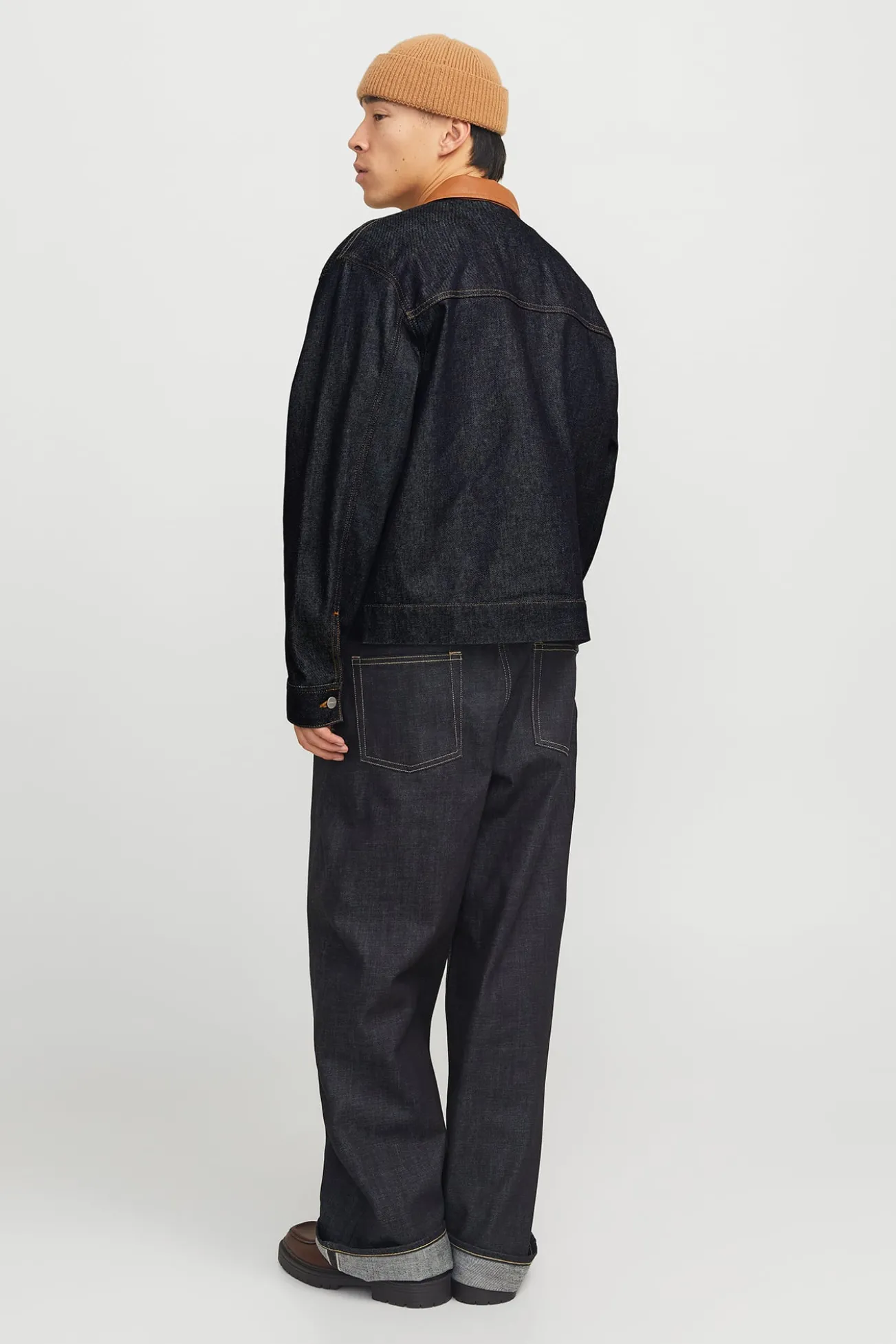 gola de jaqueta denim