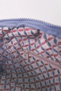Grande nécessaire acolchoada com strass azul