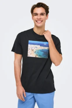 Herren-T-Shirt mit regular fit Passform. 100 % Bio-Baumwolle.