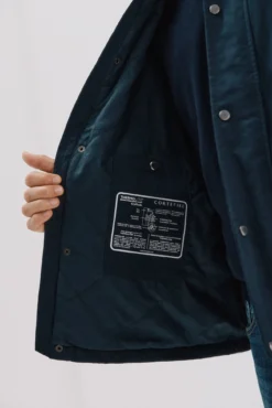 Jaqueta com gola combinada