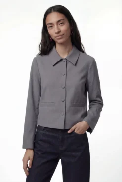 Jaqueta estilo blazer com botões forrados