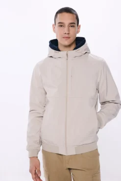 Jaqueta softshell com capuz