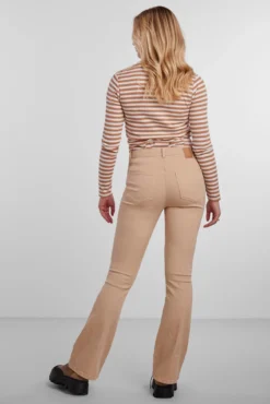 Jeans boca de sino