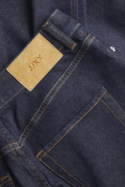 Jeans bootcut escuras