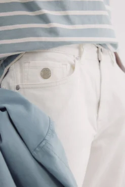 Jeans brancos justos