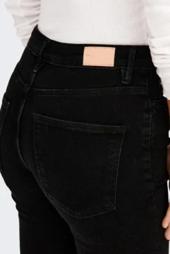 Jeans cigarro cintura alta