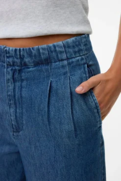 Jeans compridos de pernas largas