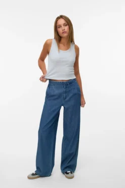 Jeans compridos de pernas largas