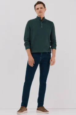 Jeans corte ajustado