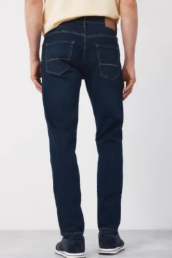 Jeans corte ajustado