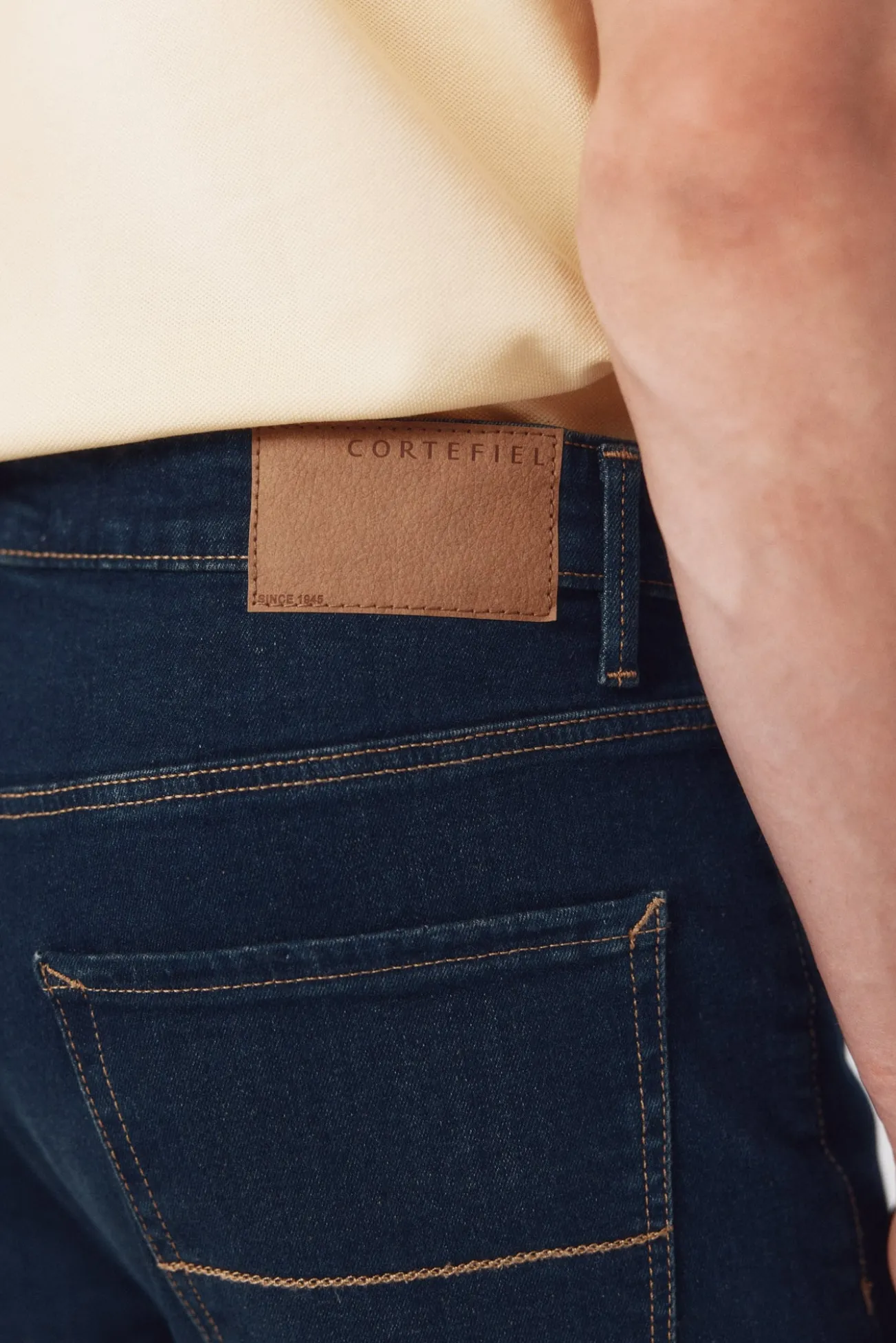 Jeans corte ajustado
