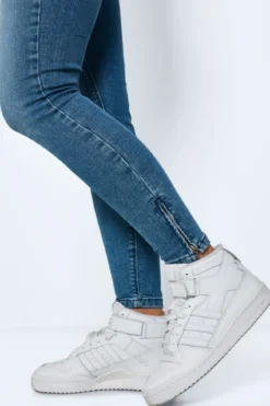 Jeans efecto desgastado