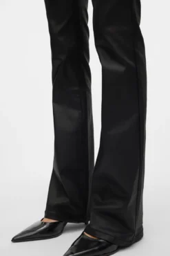 Jeans largos femininos com efeito polipele
