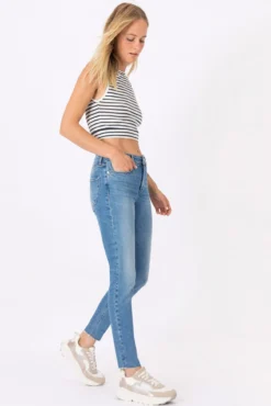 Jeans Lauren Skinny Cintura Subida