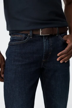Jeans Leo Comfort Fit com Cinto