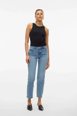 Jeans retas de cintura média