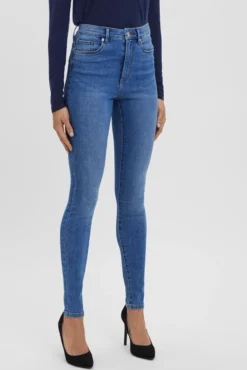 Jeans skinny de mulher com cintura alta