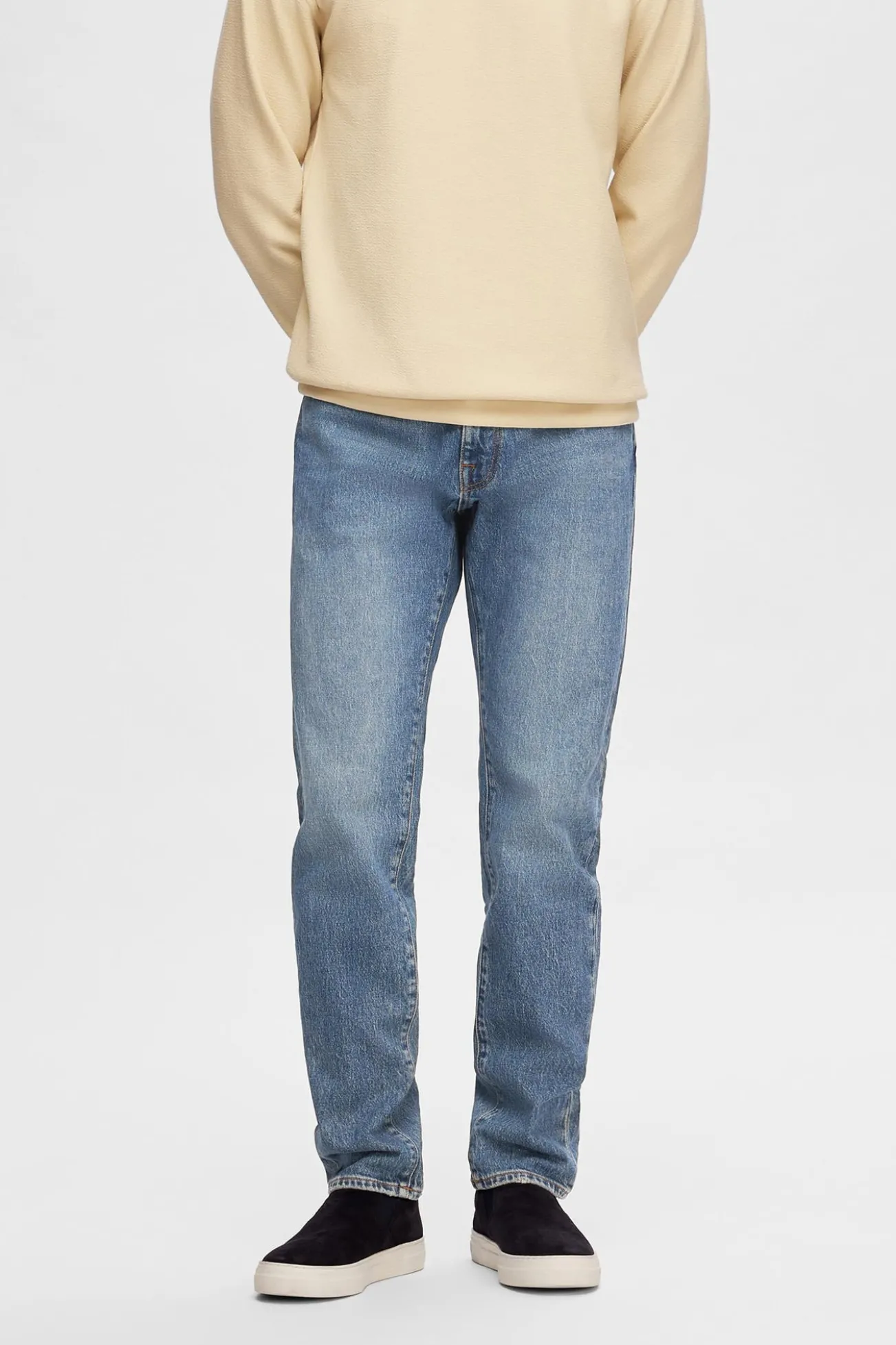 Jeans Slim Fit confecionados com algodão orgânico