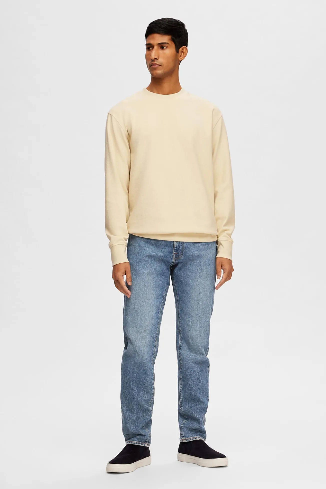 Jeans Slim Fit confecionados com algodão orgânico