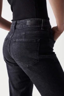 Jeans true cropped slim pretos