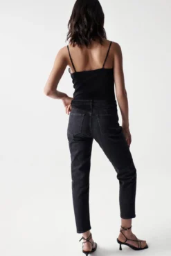 Jeans true cropped slim pretos