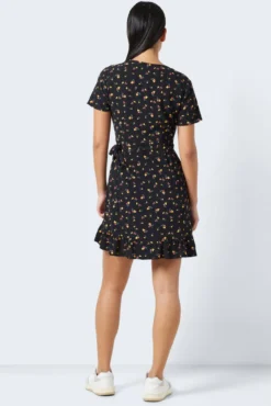 Kurzes Kleid