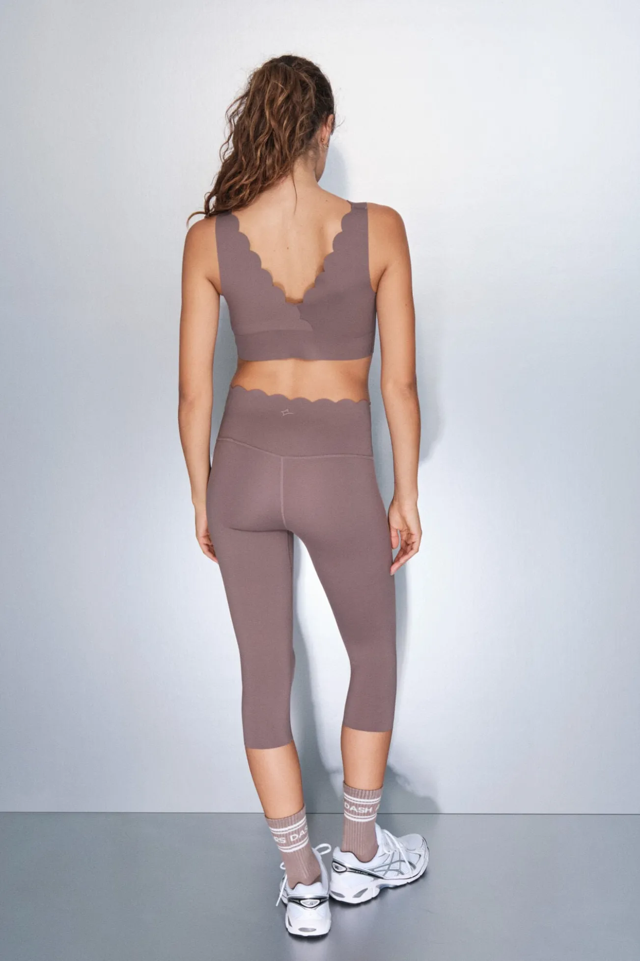 Leggings compressivas pirata marrom