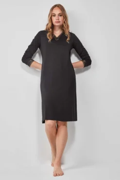 Long nightgown with lace detail