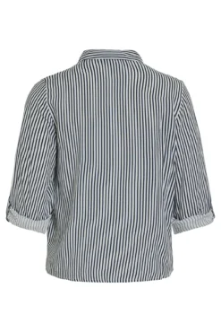 Long-sleeved shirt