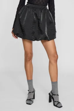 Mini balloon skirt