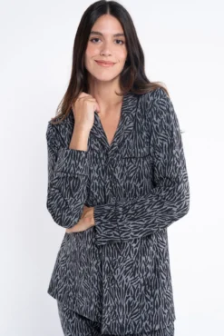 Pacote de pijama com estampa animal