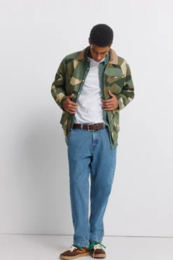 Parka camuflada gola de contraste