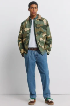 Parka camuflada gola de contraste