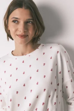 Pijama comprido com flores