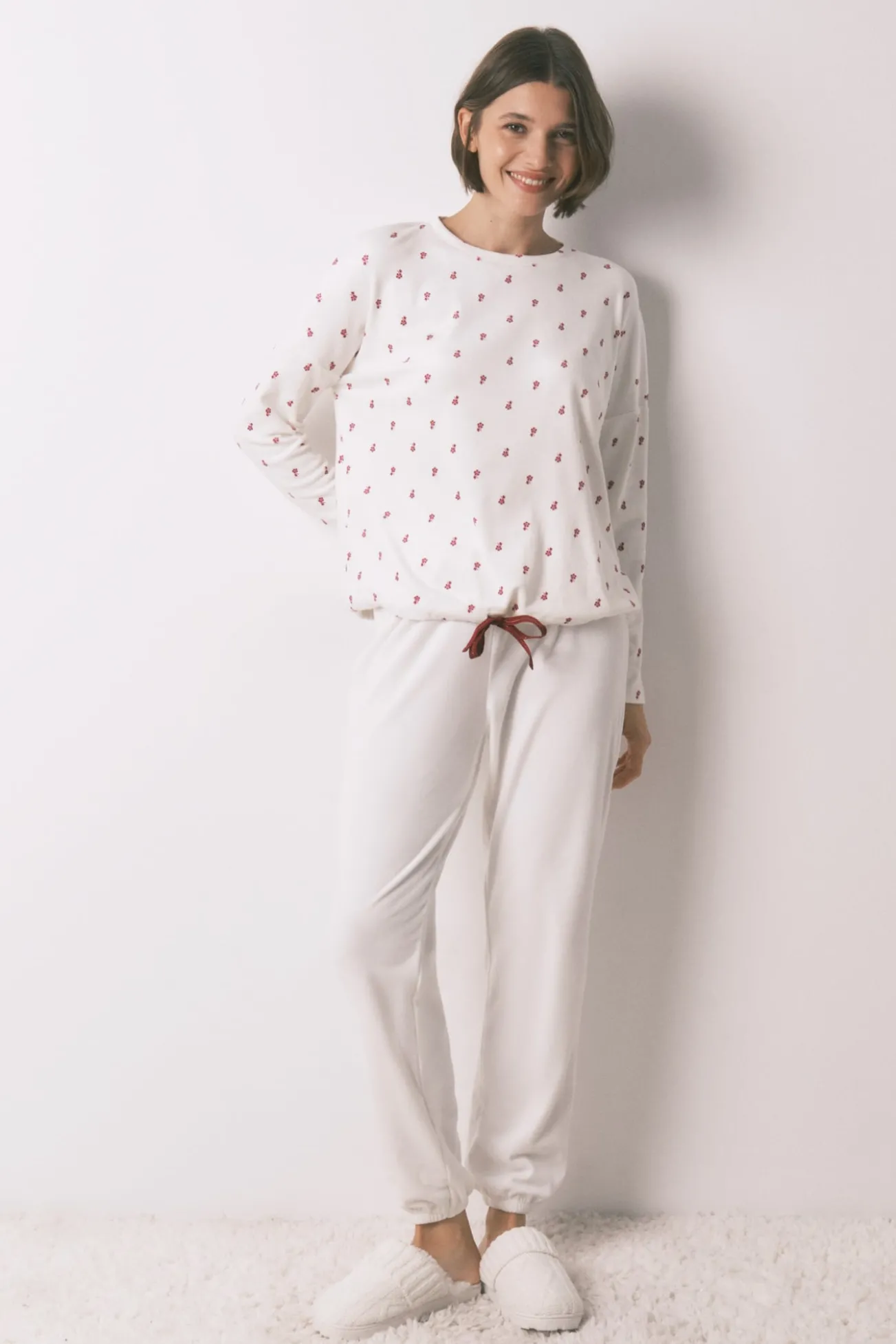 Pijama comprido com flores