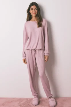 Pijama pijama comprido rosa de malha quente e macio