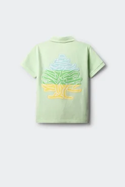 Polo com logo infantil nas costas