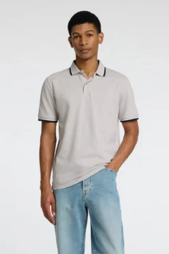 Polo de manga curta em piqué