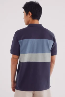 Polo piqué com blocos de cores de regular fit