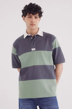 Polo piqué rugby com corte boxy