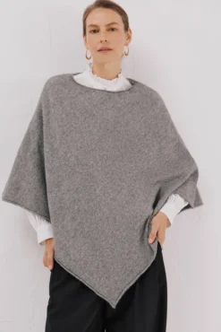 Poncho de toque suave