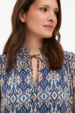 Printed long-sleeved blouse